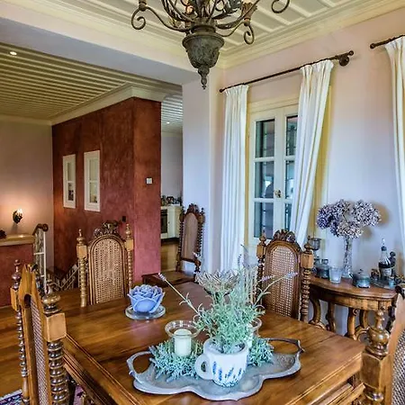 Villa Mulberry House *