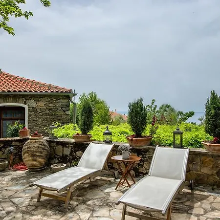 Mulberry House * Sithonia