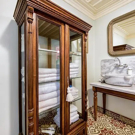 Villa Mulberry House